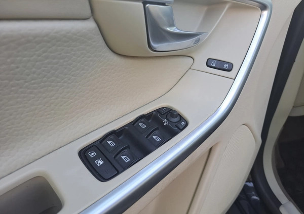 Volvo XC 60 cena 39900 przebieg: 339485, rok produkcji 2009 z Słubice małe 326